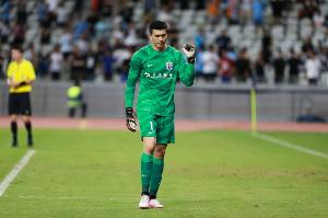 东体：邵佳一选人参考联赛表现，但也不是“唯数据论”