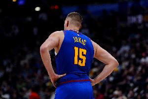 纪录预警！约基奇剩余10场需送出68助 便可再次完成赛季场均三双