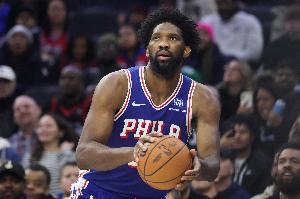 恩比德：我出手投篮 球一直进 我就想着那就继续投呗