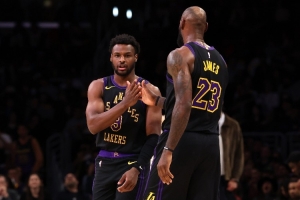 布朗尼的投篮有进步！詹姆斯：他具备顶级投篮天赋 技术全面提升