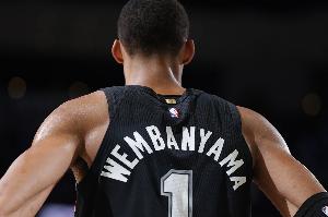 文班亚马第7次砍下40+ 马刺队史上超邓肯+伦纳德之和