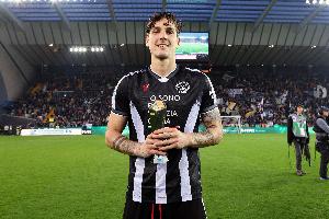 记者：乌迪内斯准备以1000万欧买断扎尼奥洛，米兰考虑引进他