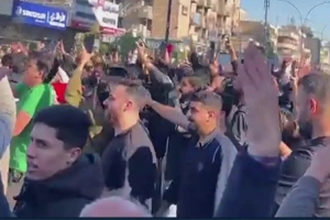 场面热烈！伊拉克球迷走上街头，庆祝球队时隔40年重返世界杯