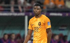 邓弗里斯第12分钟染红，这是荷兰国家队历史上第三快的红牌