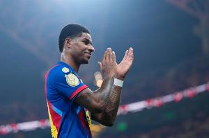 记者：有关巴萨对拉什福德买断条款已过期的说法，并不属实