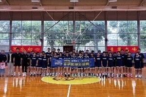 2026香港金牛春季篮球交流营今日展开！感谢广东宏远的帮助