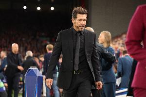 马卡：西蒙尼夫妇参加耶稣受难像游行活动，马德里市长一同出席