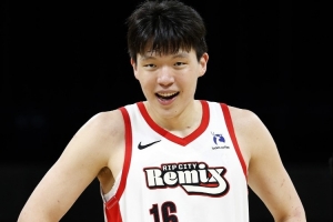 解说：混音是没啥战术的球队 但G联赛的锻炼对杨瀚森还是很有帮助