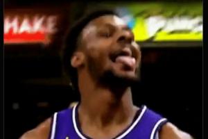 美媒：布朗尼会比打了七个赛季的锡安先拿到他的季后赛首分