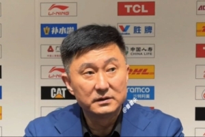 杜锋：两外援受伤轮转困难 没对手拼得凶 下半场还赢了打得还不错