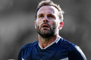 祝好！38岁马塔手肘骨折将接受手术，本赛季23场澳超5球12助