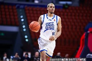 贝兹利被裁！“宁波男篮当场裁掉外援”相关词条冲上微博热搜第一