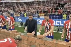 今日趣图：去英超只能保级？巴黎把利物浦、切尔西踢成法甲保级队