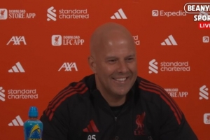 斯洛特赛前：罗伯逊在利物浦度过了9年美好时光 欧冠仍有一线生机