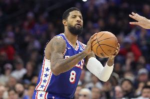 打得可以！乔治19中9拿到21分5篮板2助攻1抢断