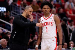 乌度卡：阿门在随心所欲地攻击篮筐 他做出了正确的比赛阅读