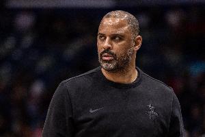 乌度卡：球队三分出手数不够 我们错失了一些不错的投篮机会