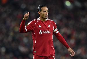 范戴克谈球迷不满票价上涨：希望高层能和他们达协议，球迷才是根