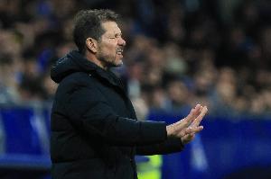 阿斯报：马竞防线人手短缺，战巴萨朗格莱预计搭档勒诺尔芒