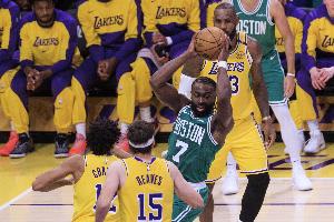 詹姆斯:若今年黄绿大战就太疯狂了 我是绿军老对手 他们不喜欢我