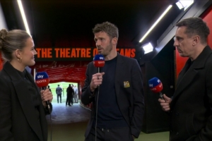 卡里克：梅努训练中出现一点小问题，今晚没必要让他冒险出场