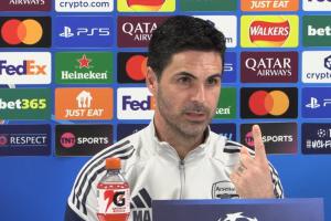 阿尔特塔回应曼城球迷瓶子嘲讽:一个球迷?这种事影响不了我