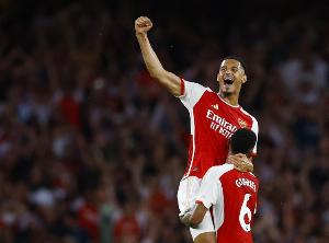 加布:小时候踢前锋进了很多球 萨利巴是我兄弟我们必须理解