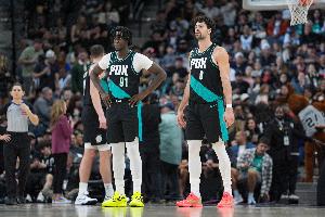 詹姆斯:附加赛中的黑马球队是开拓者 他们具备天赋和运动能力