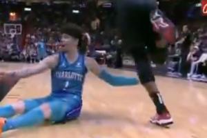 阿德巴约伤退！网友挖出三球黑历史：这不是他第一次搞阿德巴约