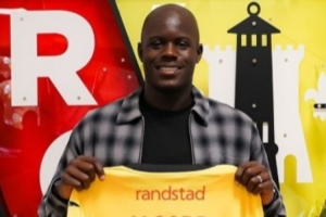 法媒:多家英超豪门有意朗斯后卫萨尔,不过俱乐部也在计划续约