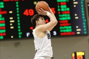 董健三分准绝杀!香港金牛总决赛G1客场逆转上海玄鸟