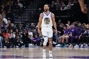 媒体人：勇士总能绝处逢生力挽狂澜 库里基本盘稳 快船重建不远了