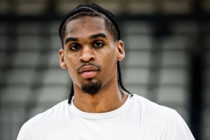 记者：告知克里斯托弗他的昵称“托福”后 他大笑肯定其美好寓意