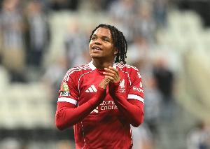 17岁233天，恩古莫哈创利物浦在英超默西塞德德比登场最年轻纪录