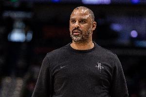 乌度卡：我们在很多方面都占优&尤其是篮板 但投篮差得太多了