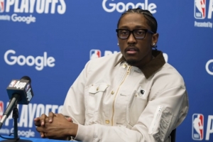 【完整版】杰伦威：季后赛是全新的开始 我们享受高强度的防守