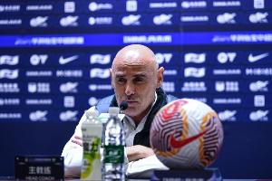 穆斯卡特：大家共同复盘了比赛 希望伤员尽快回归