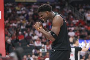 希望外界如何铭记自己的生涯？爱德华兹：无法被限制 仅此而已